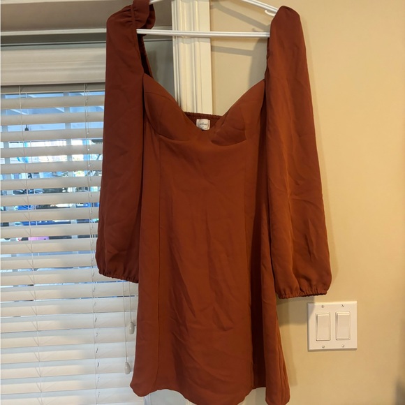 ARITZIA DRESS NOVELLA RUST - Picture 3 of 5